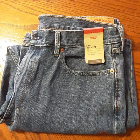 Levi's Other - Levi 550 Relaxed Fit